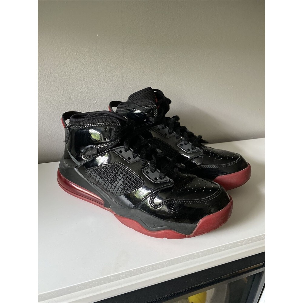 Nike Jordan Mars 270 Bred Basketball Shoes Mens Size 7.5 Black Red